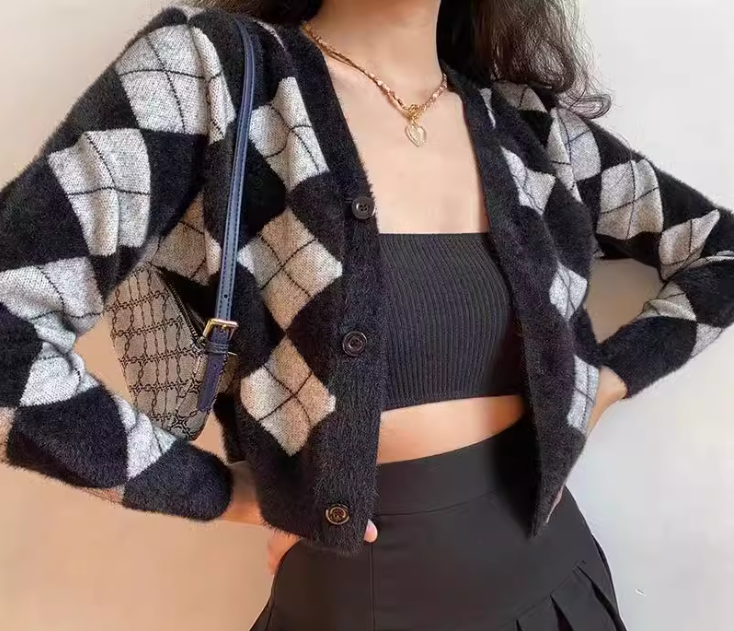 BLACK AND WHITE CARDIGAN