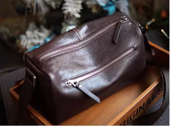 COMMUTER CROSSBODY BAG