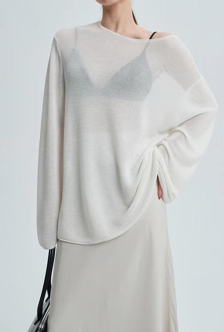 MINIMALIST SILKY LOOSE ROLLED EDGES BLOUSE