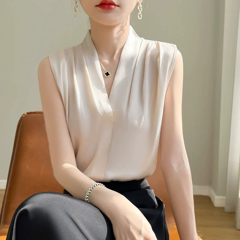 SILKY SLEEVELESS BLOUSE