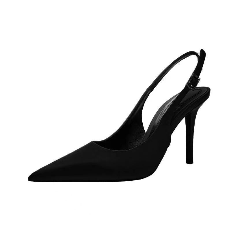 POINTED TOE PUMP