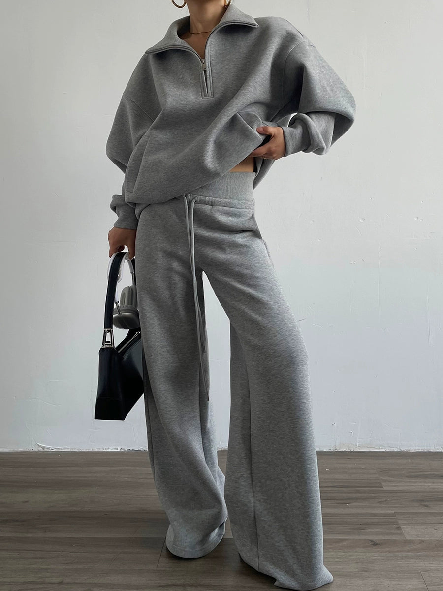 HALF ZIP STAND UP COLLAR SWEATSHIRT