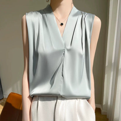 SILKY SLEEVELESS BLOUSE