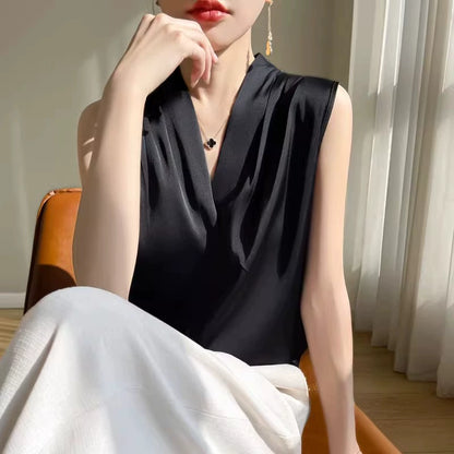 SILKY SLEEVELESS BLOUSE