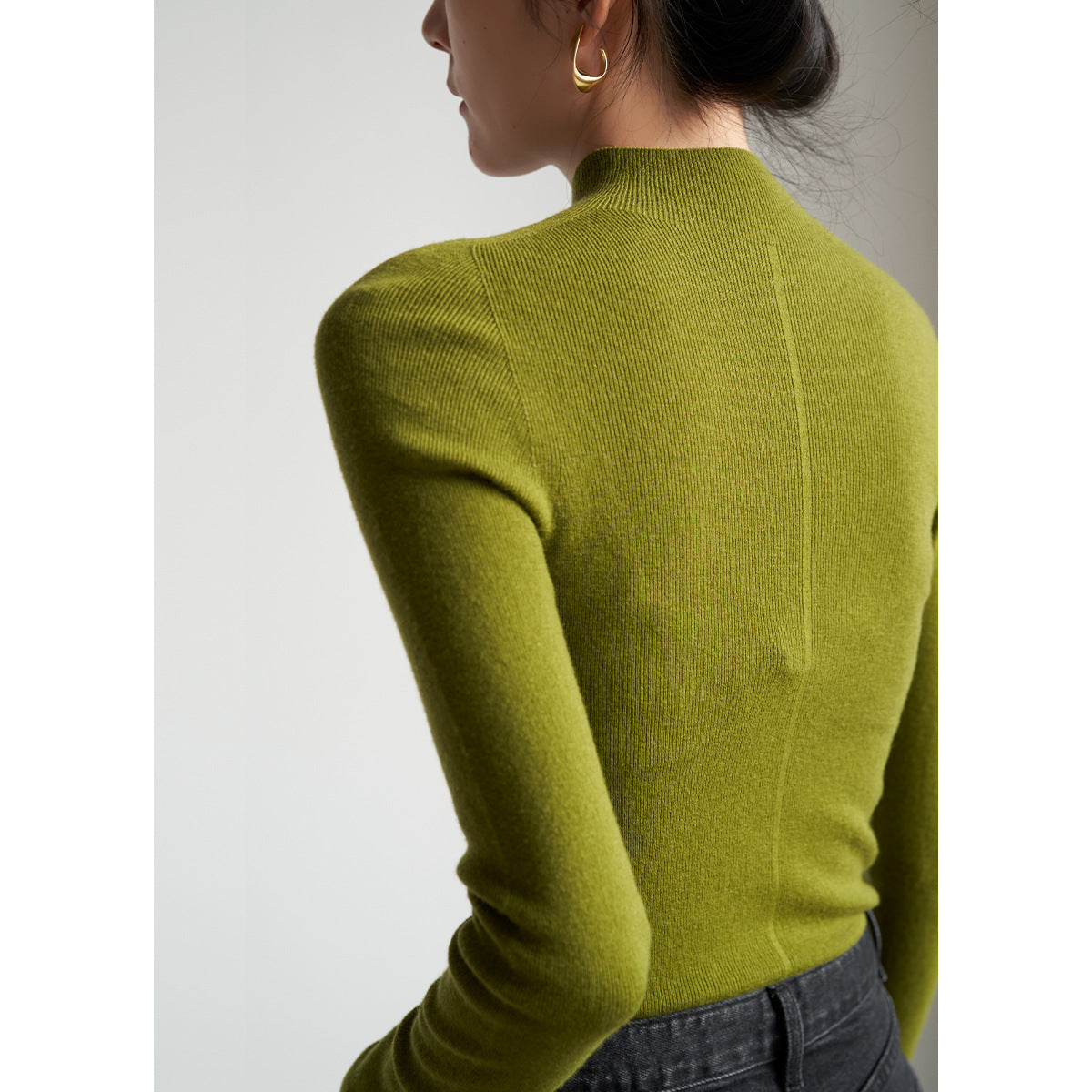 SEMI-TURTLENECK